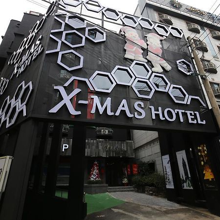 X-Mas Hotel แทจ็อน ภายนอก รูปภาพ